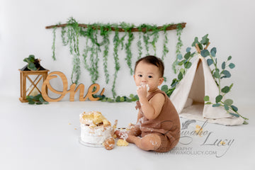 Avezano First Birthday Vine Tent Backdrop for Photography By Miwako Lucy Photography