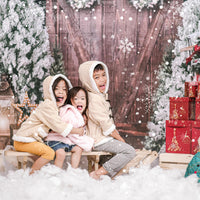 Avezano Wood Door with Wreath in Christmas Trees Photography Backdrop